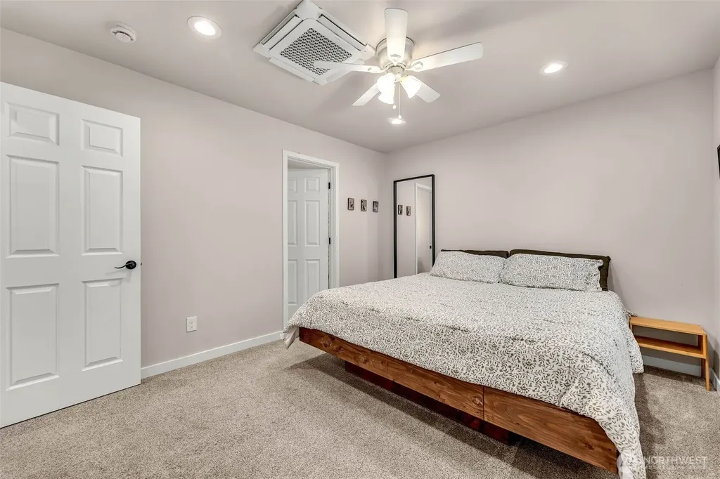 211 W Oak Street Yacolt WA 98675