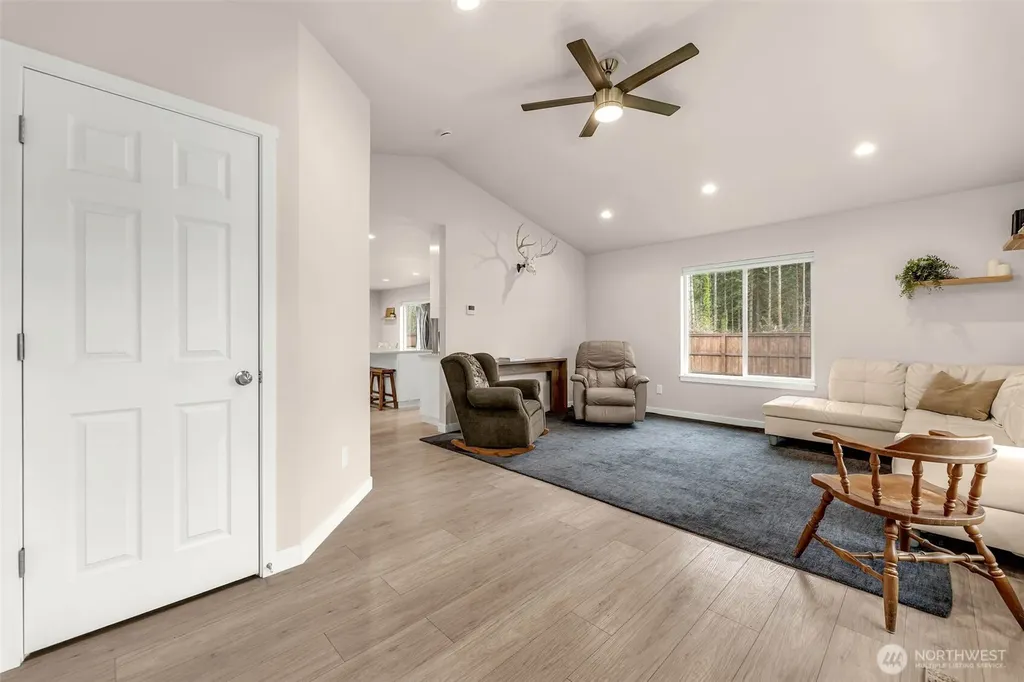 211 W Oak Street Yacolt WA 98675