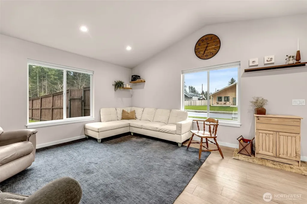 211 W Oak Street Yacolt WA 98675