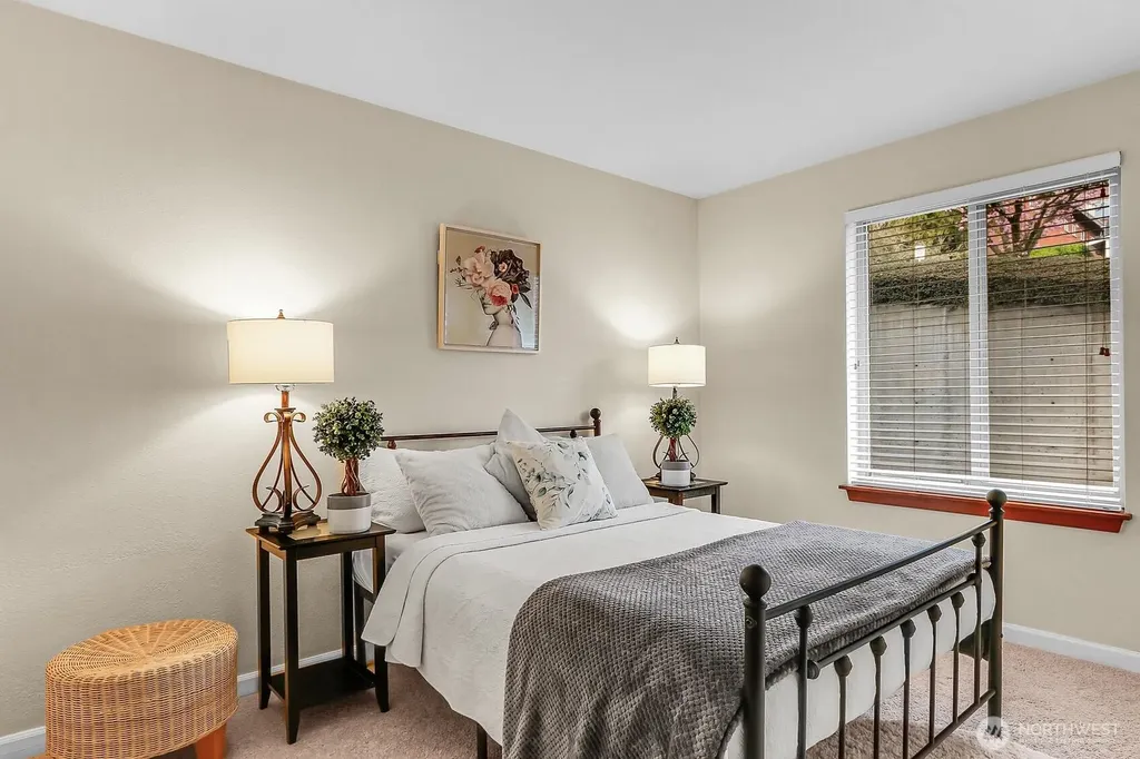 4425 Greenwood Avenue N Seattle WA 98103