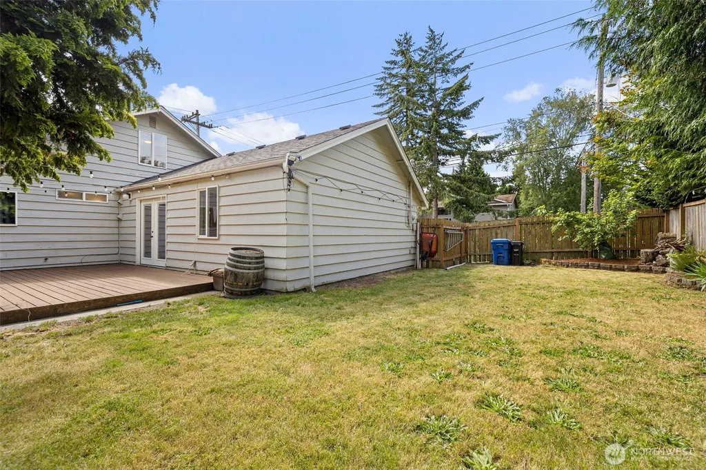 1206 SW Myrtle Street Seattle WA 98106