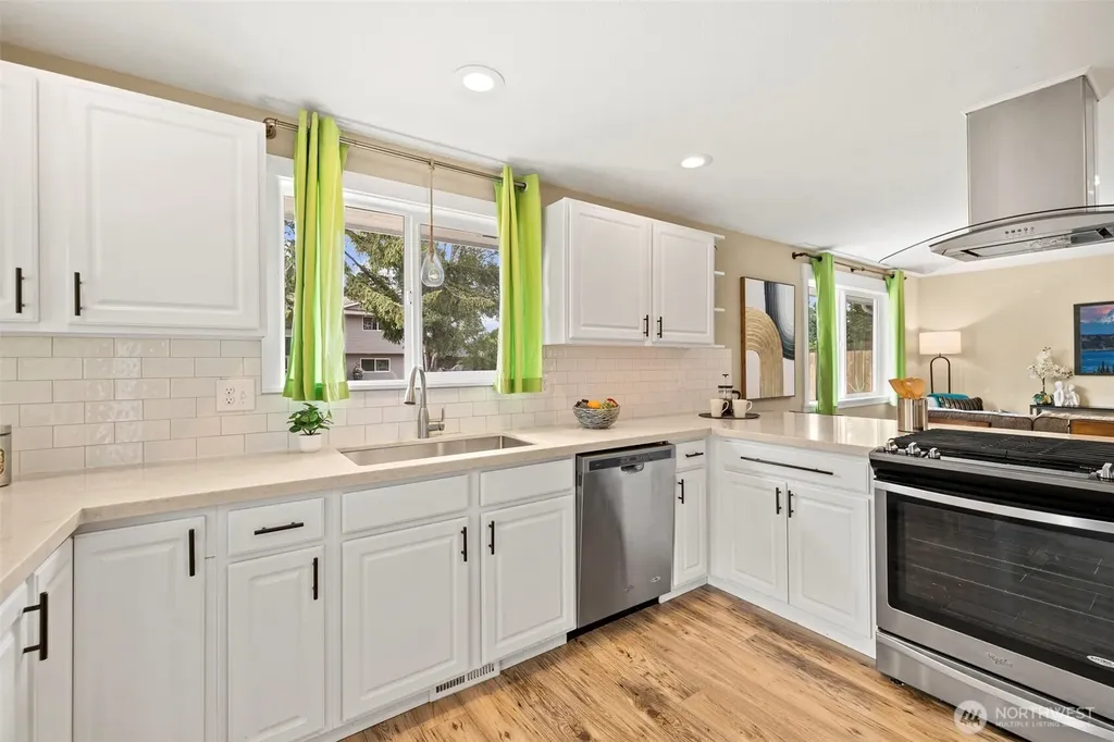 1206 SW Myrtle Street Seattle WA 98106