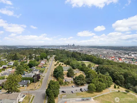 1206 SW Myrtle Street Seattle WA 98106