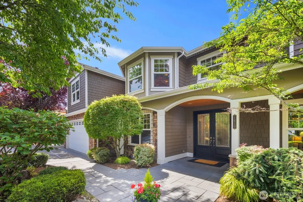 1610 8th Street W Kirkland WA 98033