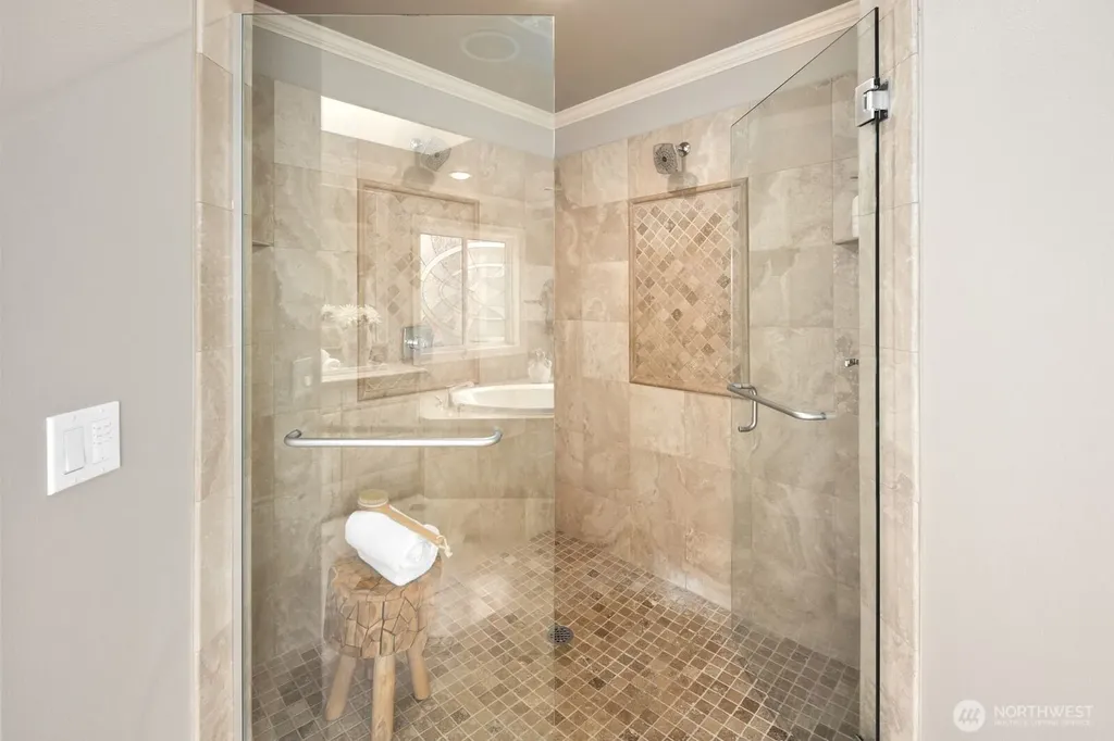 1610 8th Street W Kirkland WA 98033