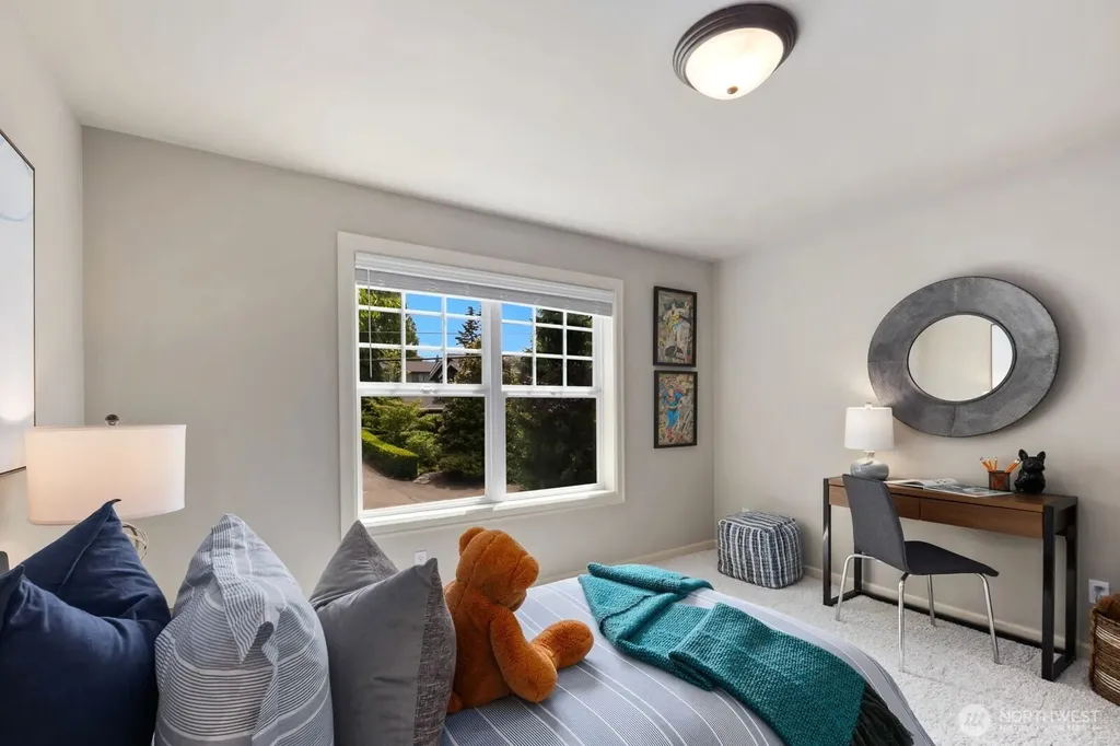 1610 8th Street W Kirkland WA 98033