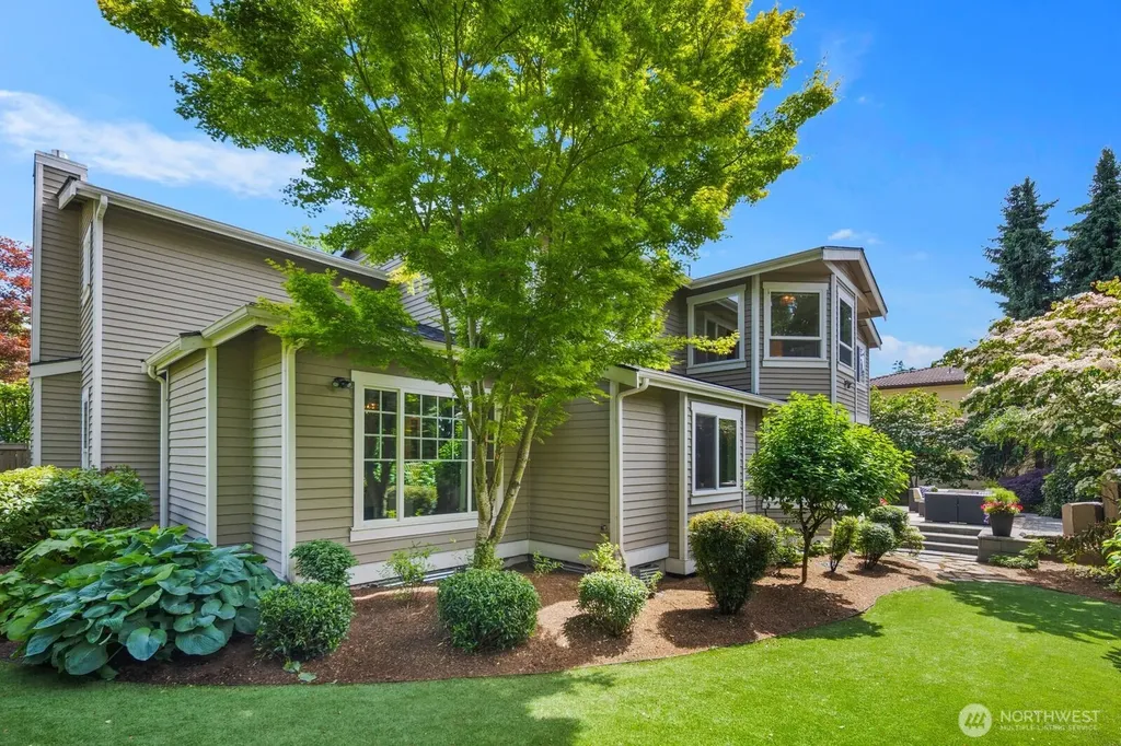 1610 8th Street W Kirkland WA 98033