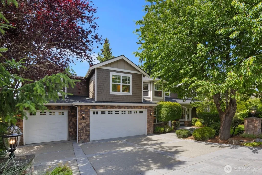 1610 8th Street W Kirkland WA 98033