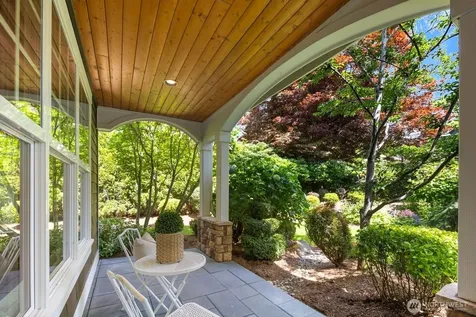 1610 8th Street W Kirkland WA 98033