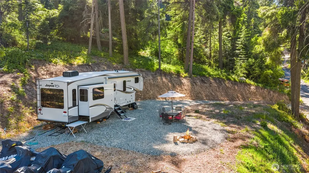 180 Horse Heaven Road Cle Elum WA 98922