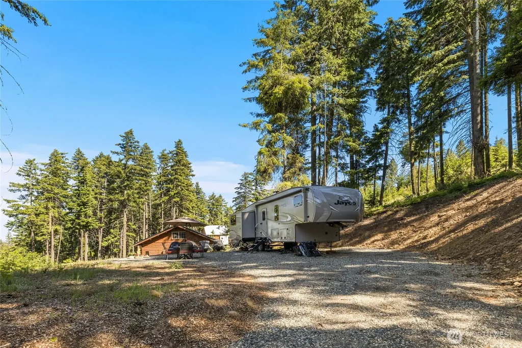 180 Horse Heaven Road Cle Elum WA 98922
