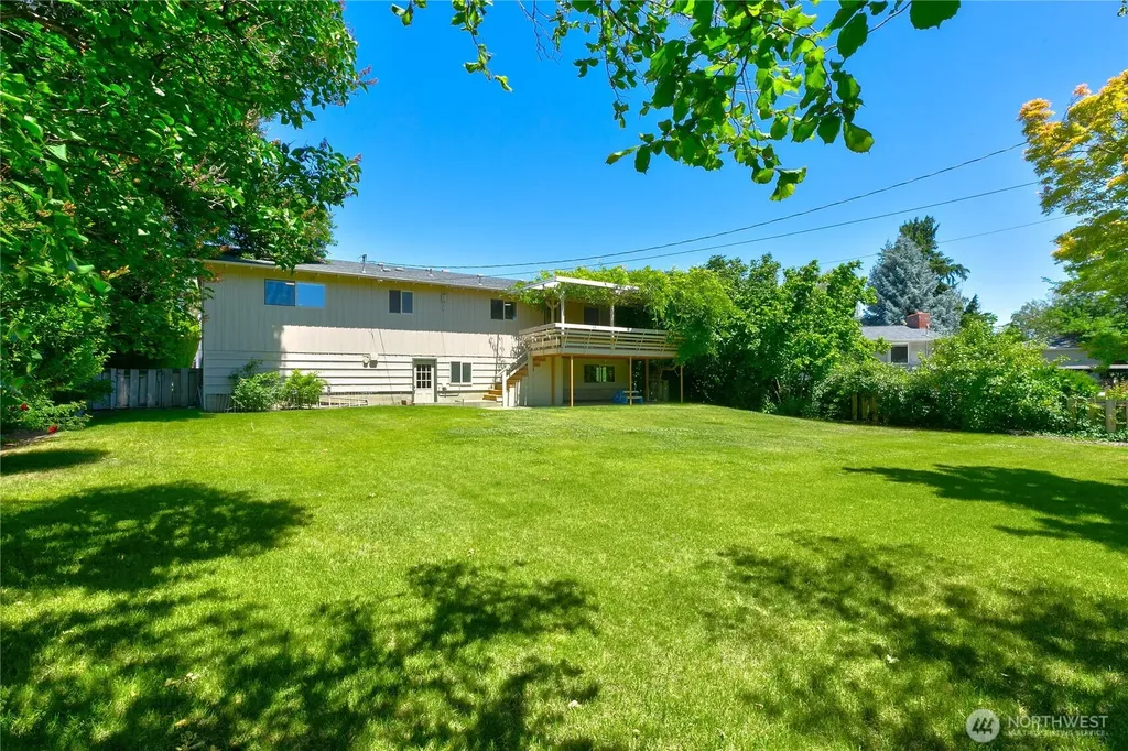 4906 Douglas Drive Yakima WA 98908