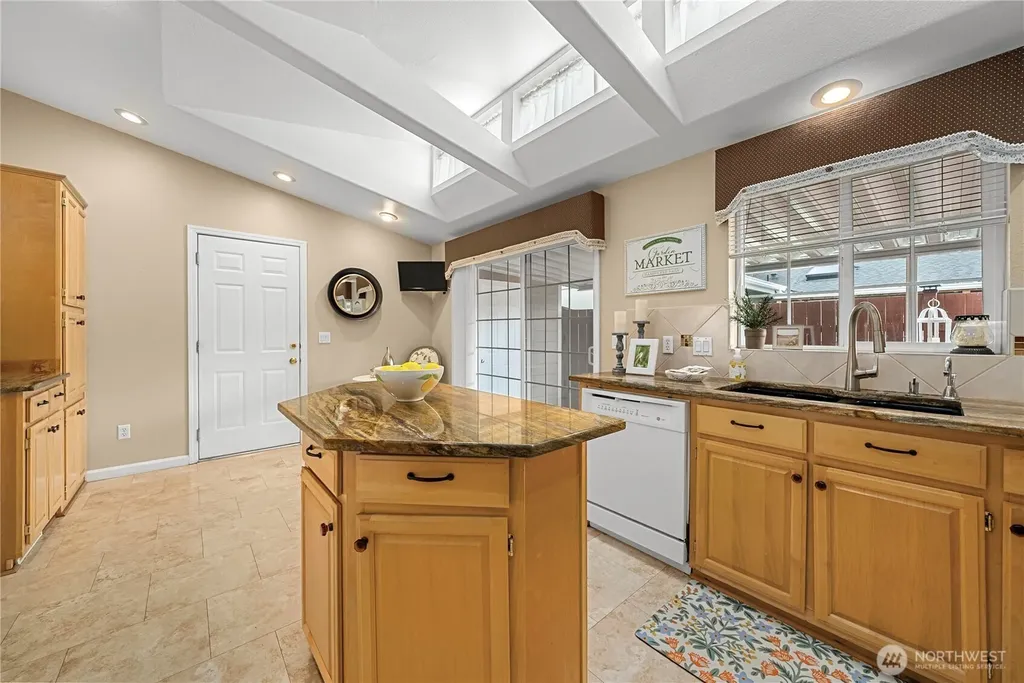 24105 221st Lane SE Maple Valley WA 98038