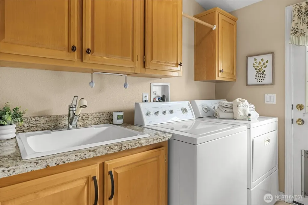 24105 221st Lane SE Maple Valley WA 98038