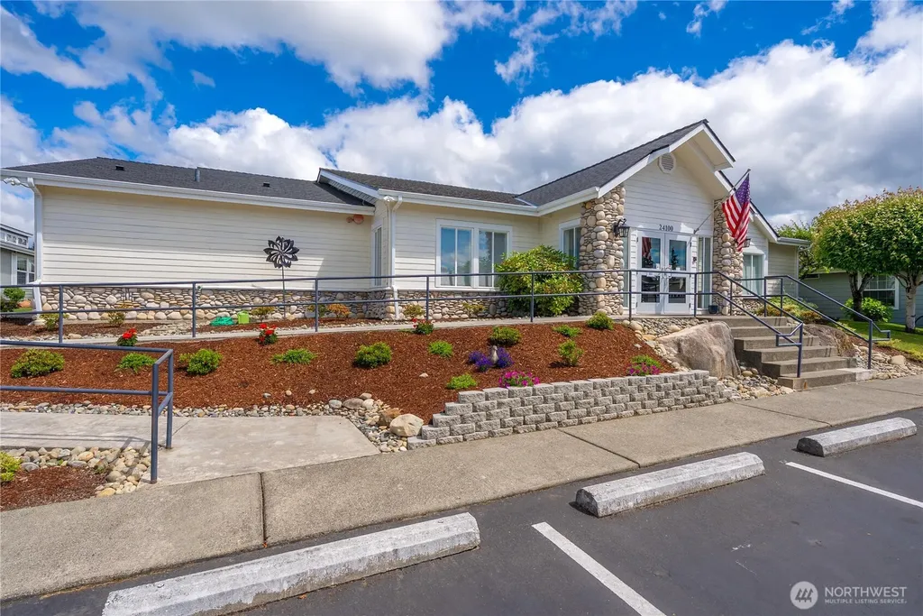 24105 221st Lane SE Maple Valley WA 98038