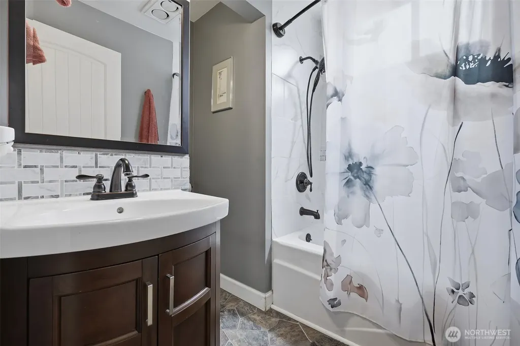 415 NE 39th Avenue Camas WA 98607