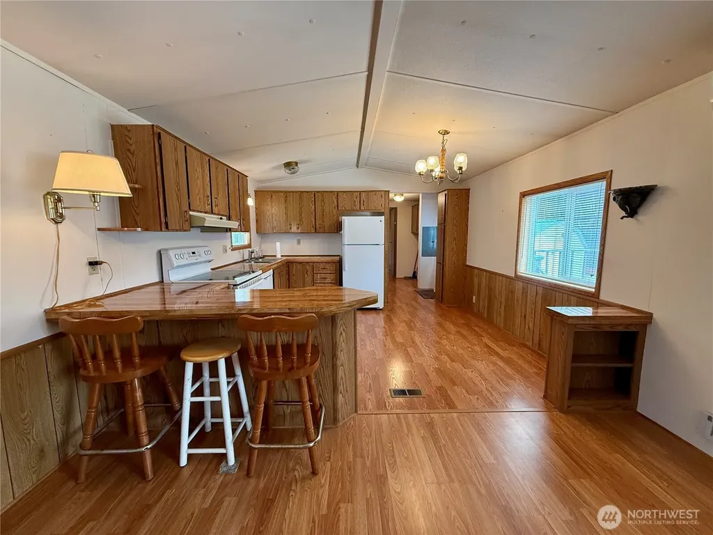 298 5th Street NW Long Beach WA 98631