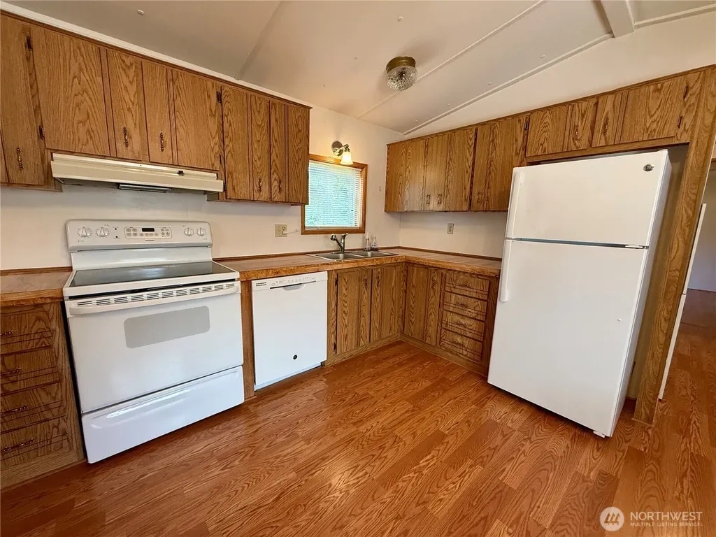 298 5th Street NW Long Beach WA 98631