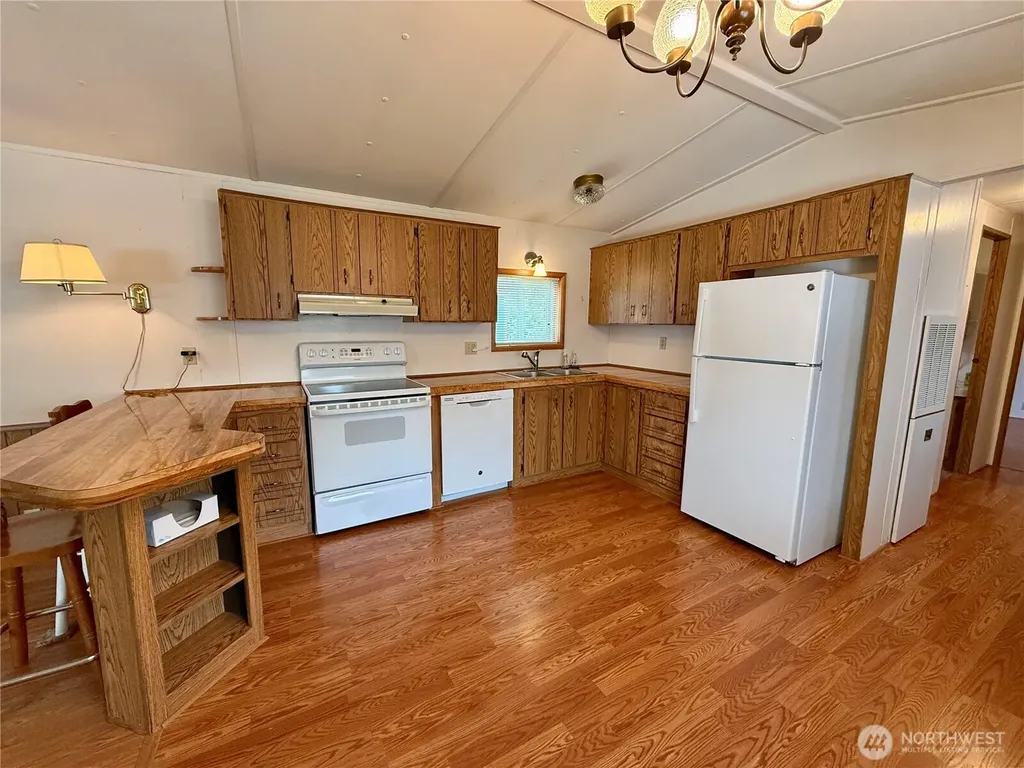 298 5th Street NW Long Beach WA 98631