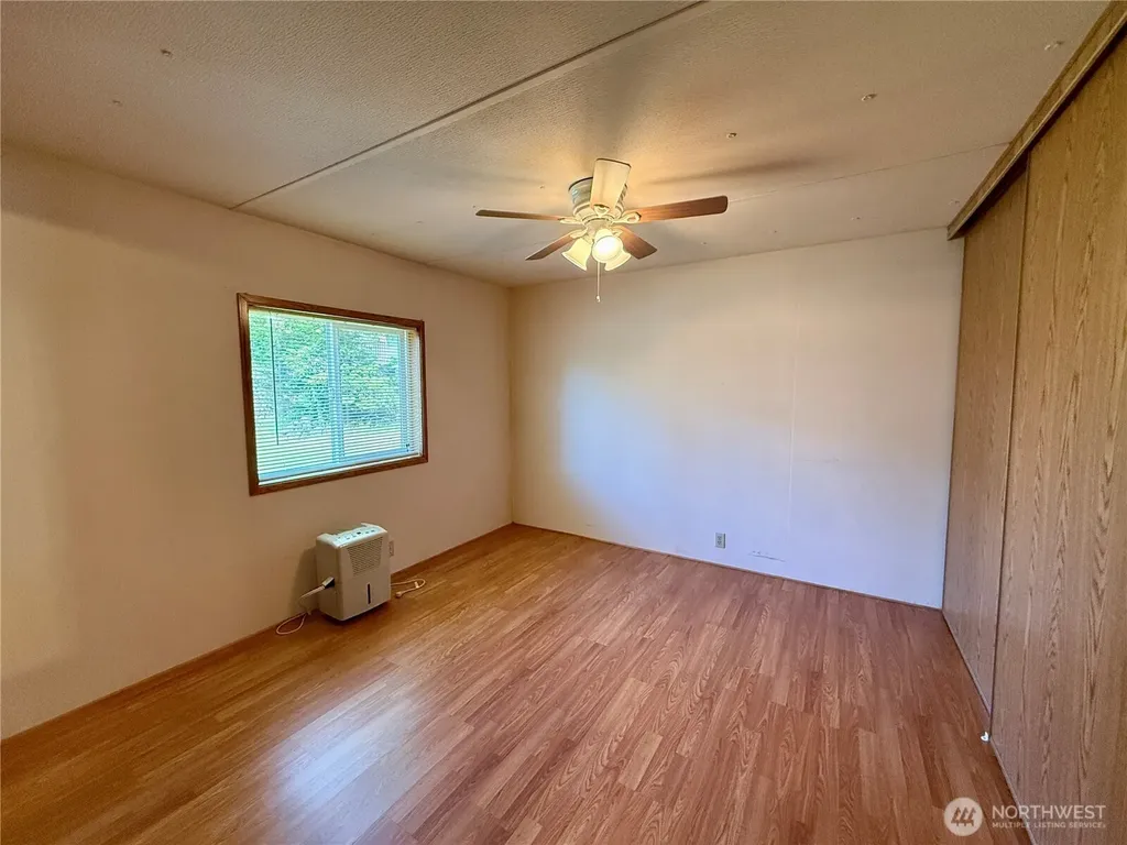 298 5th Street NW Long Beach WA 98631