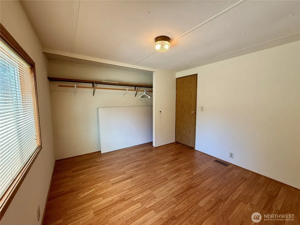 298 5th Street NW Long Beach WA 98631