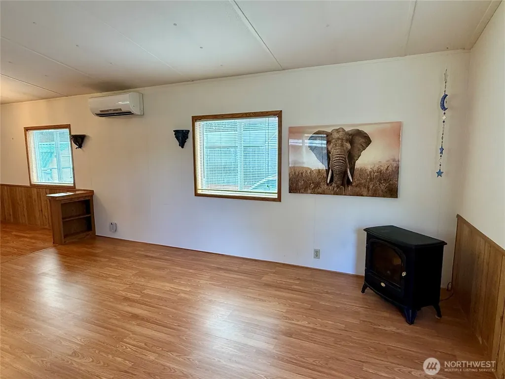 298 5th Street NW Long Beach WA 98631