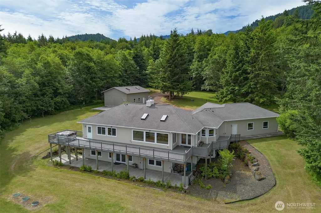 201 Karvellis Lane Port Angeles WA 98363