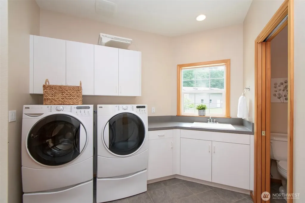 201 Karvellis Lane Port Angeles WA 98363