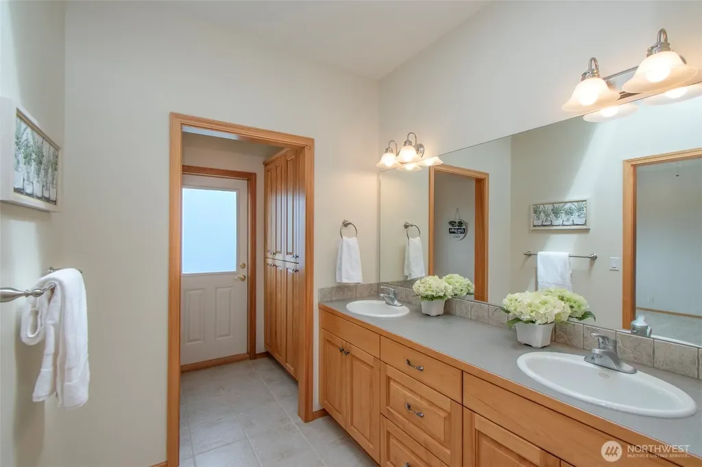 201 Karvellis Lane Port Angeles WA 98363