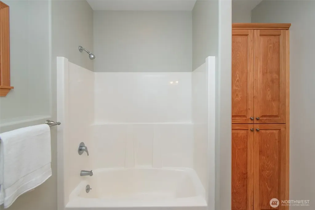 201 Karvellis Lane Port Angeles WA 98363