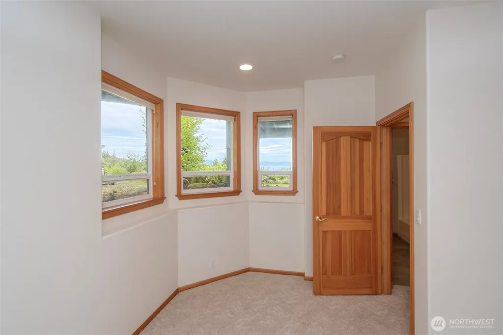 201 Karvellis Lane Port Angeles WA 98363