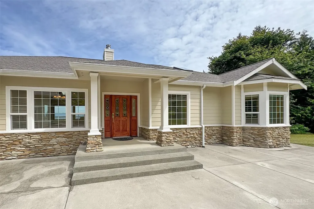 201 Karvellis Lane Port Angeles WA 98363