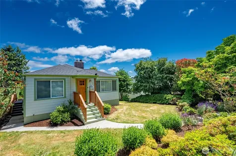 3216 24th Avenue W Seattle WA 98199