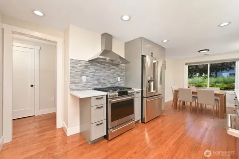 3216 24th Avenue W Seattle WA 98199