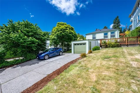 3216 24th Avenue W Seattle WA 98199