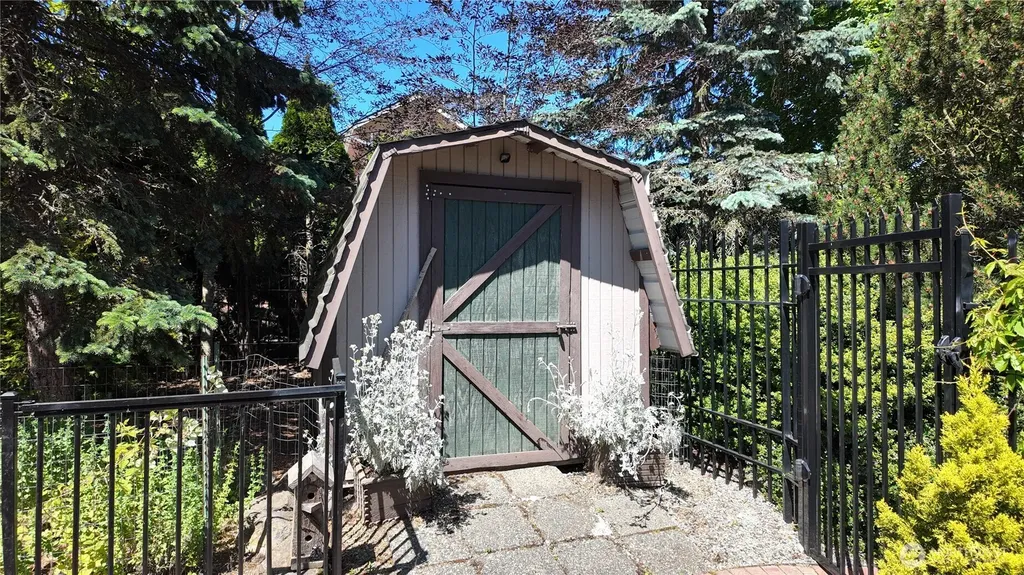 12270 Maple Crest Drive Burlington WA 98233
