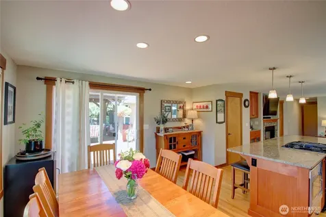 12270 Maple Crest Drive Burlington WA 98233