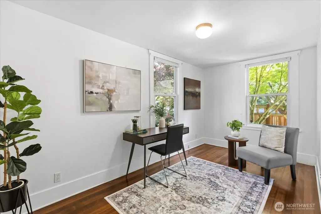 1601 10th Avenue W Seattle WA 98119