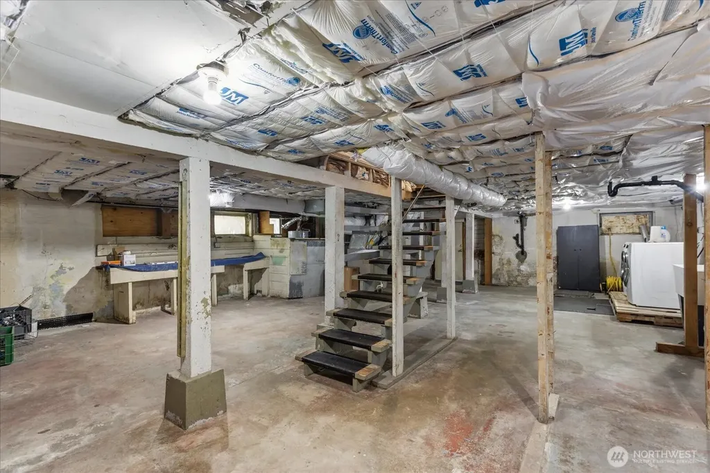 1601 10th Avenue W Seattle WA 98119