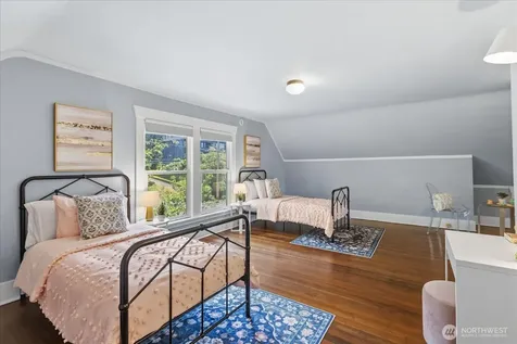1601 10th Avenue W Seattle WA 98119