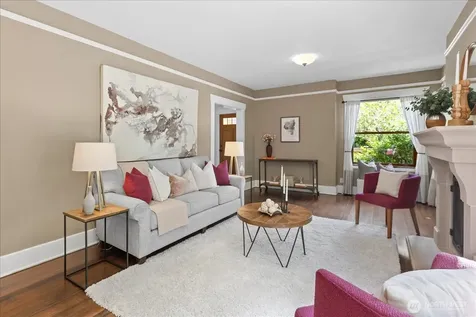 1601 10th Avenue W Seattle WA 98119