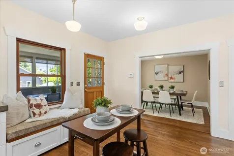 1601 10th Avenue W Seattle WA 98119