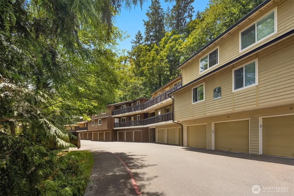 515 Newport Way NW Issaquah WA 98027