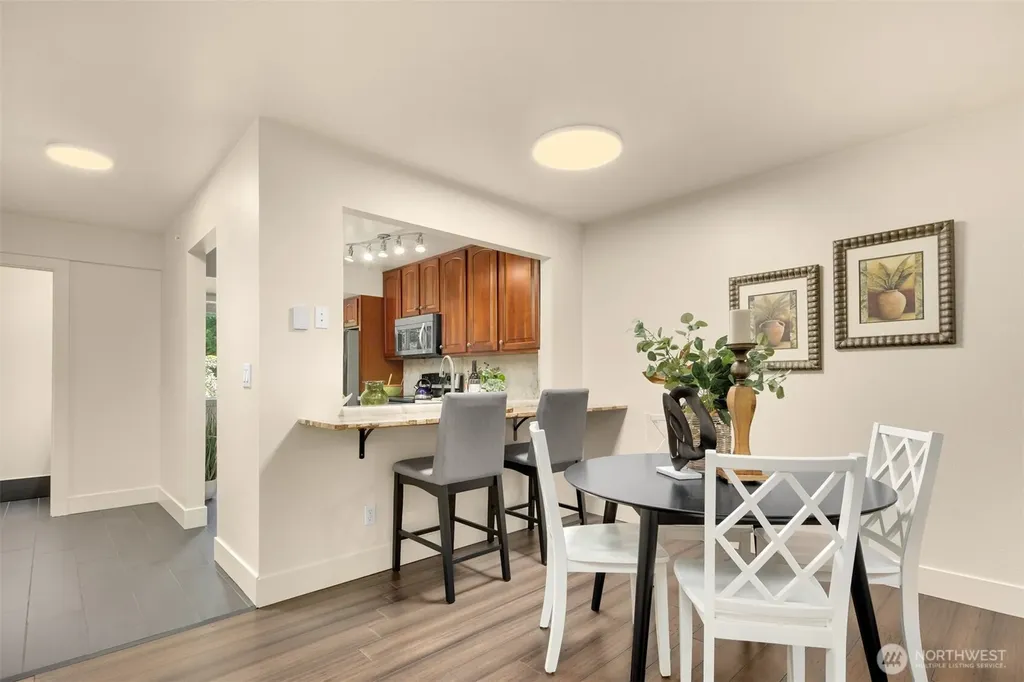 515 Newport Way NW Issaquah WA 98027