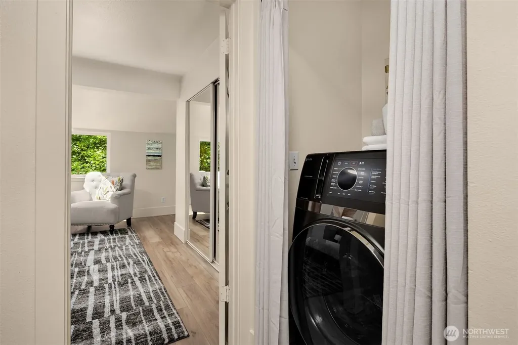 515 Newport Way NW Issaquah WA 98027