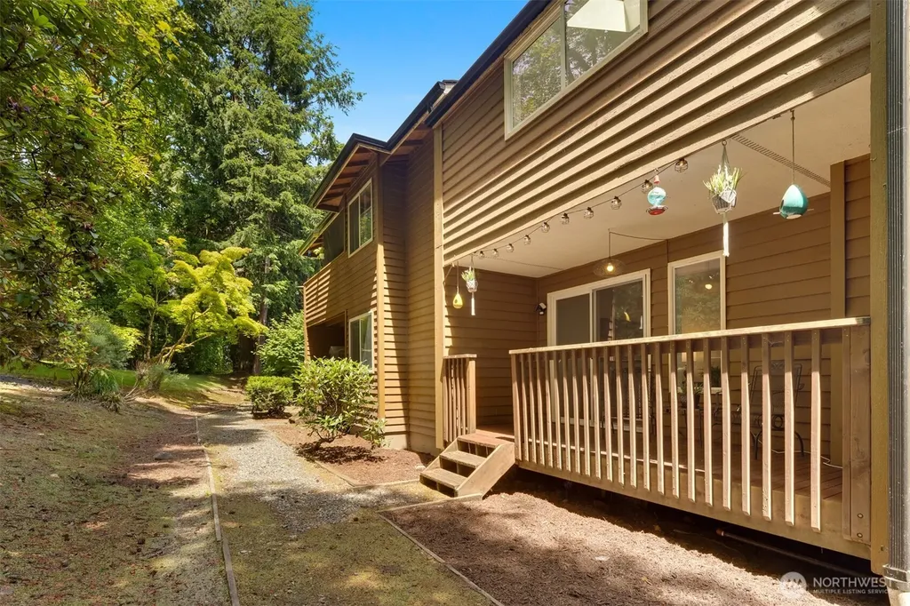515 Newport Way NW Issaquah WA 98027