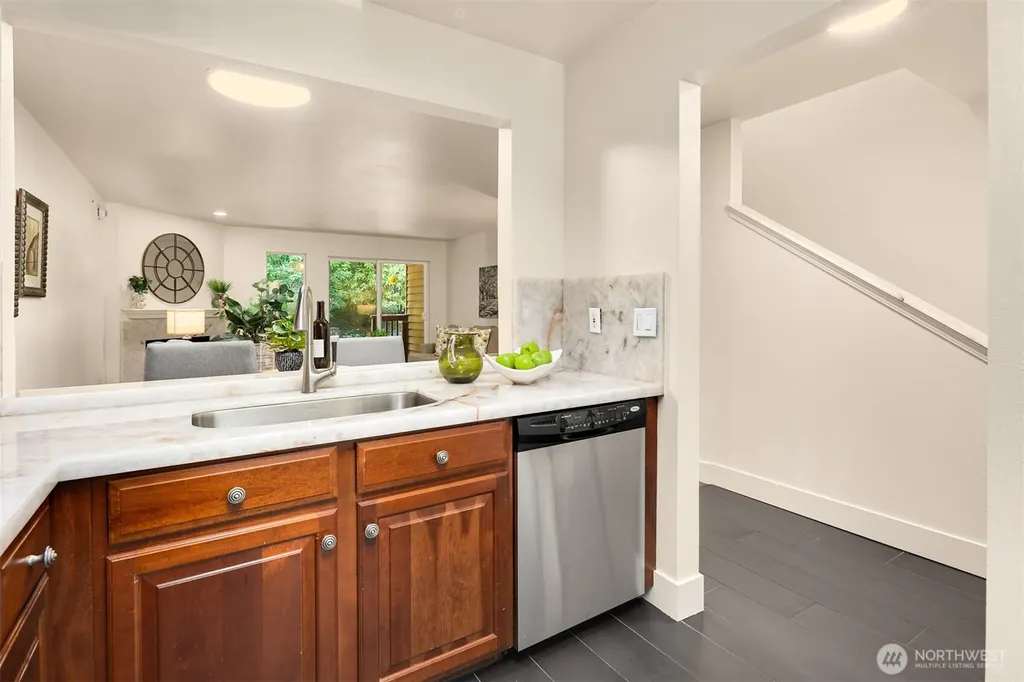 515 Newport Way NW Issaquah WA 98027