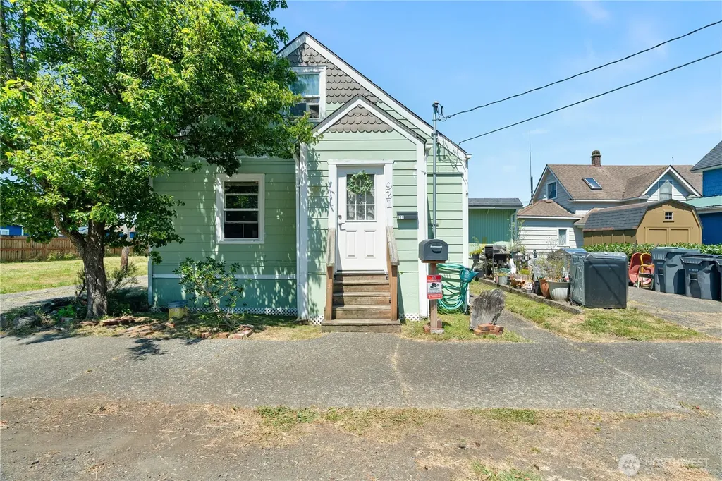 921 Ramer Avenue Hoquiam WA 98550