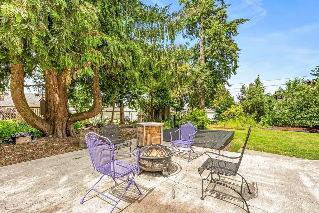 2227 E Harrison Street Tacoma WA 98404