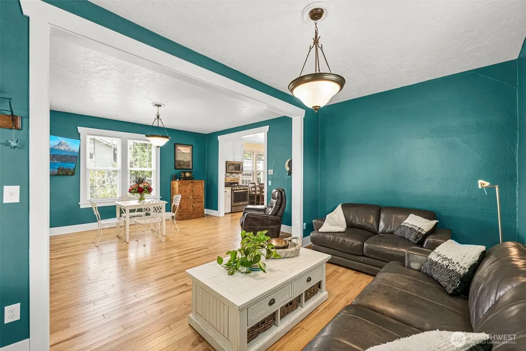 2227 E Harrison Street Tacoma WA 98404